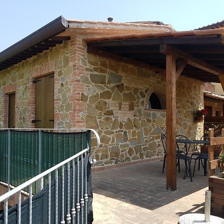 Il Borgo Sul Lago Monte del Lago Εξωτερικό φωτογραφία