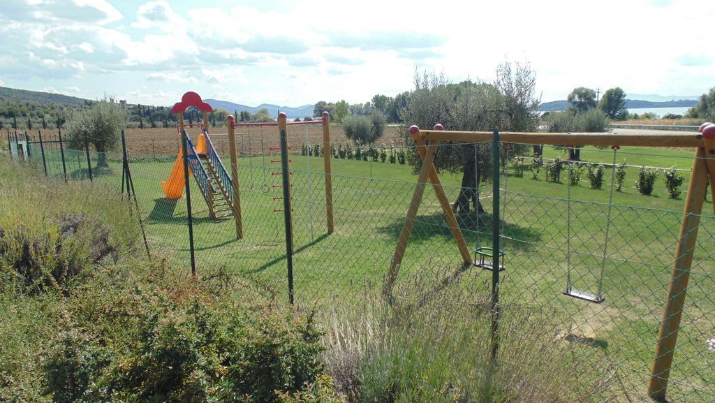 Il Borgo Sul Lago Monte del Lago Εξωτερικό φωτογραφία
