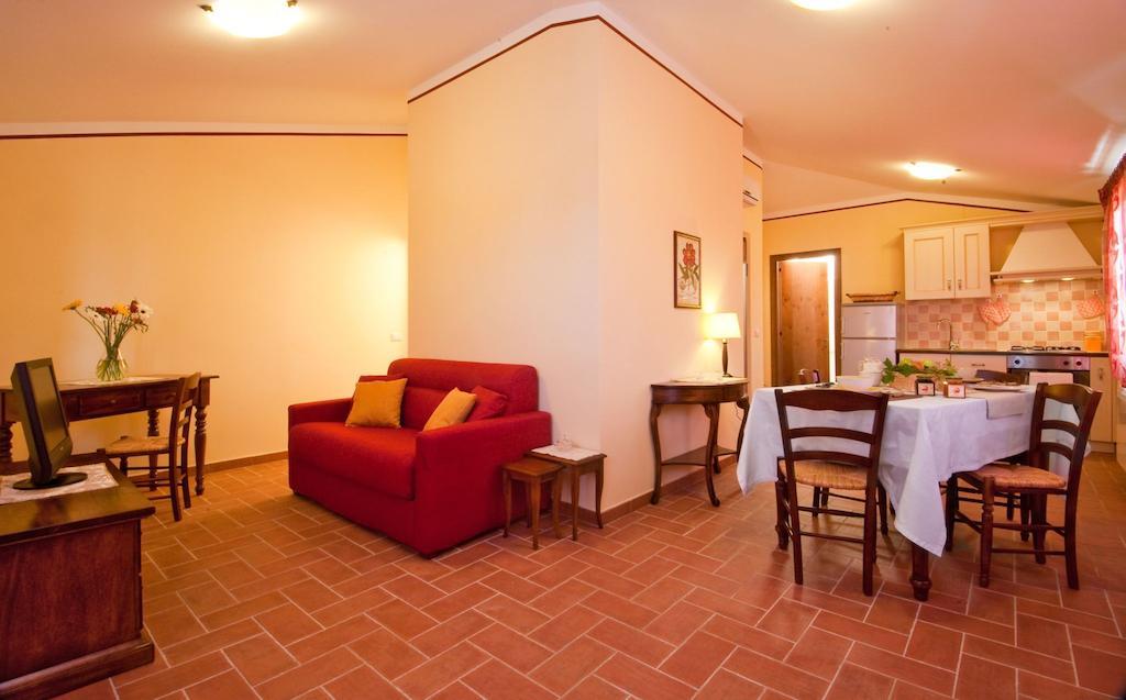 Il Borgo Sul Lago Monte del Lago Δωμάτιο φωτογραφία